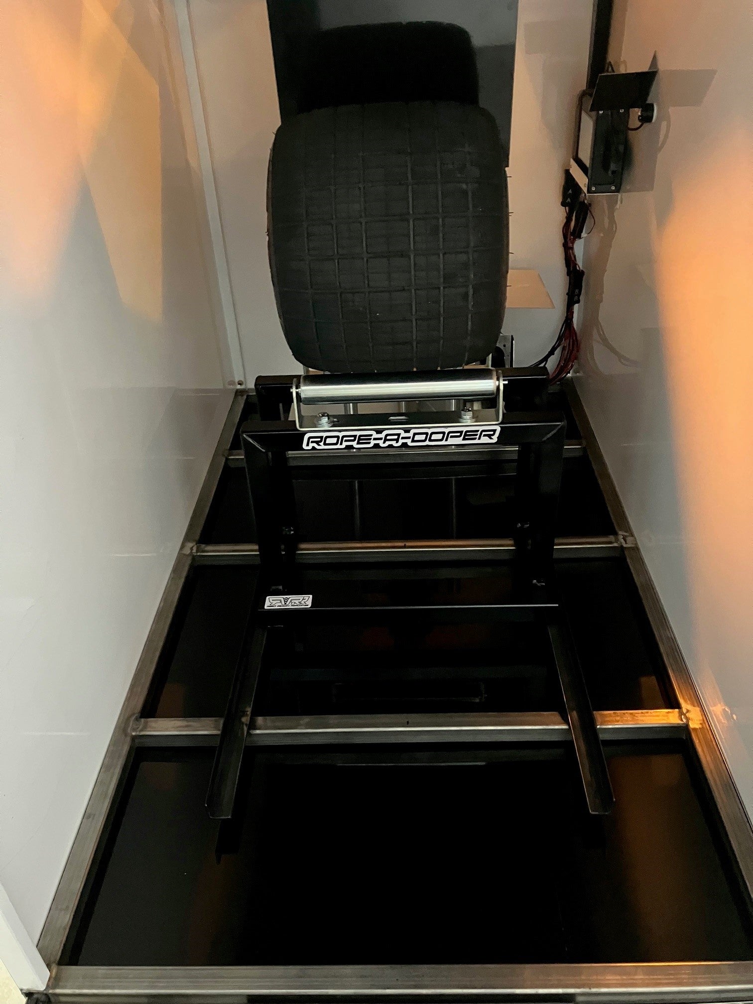 Rope-A-Doper Model BC, Big Car [MANUAL ORDER ONLY]